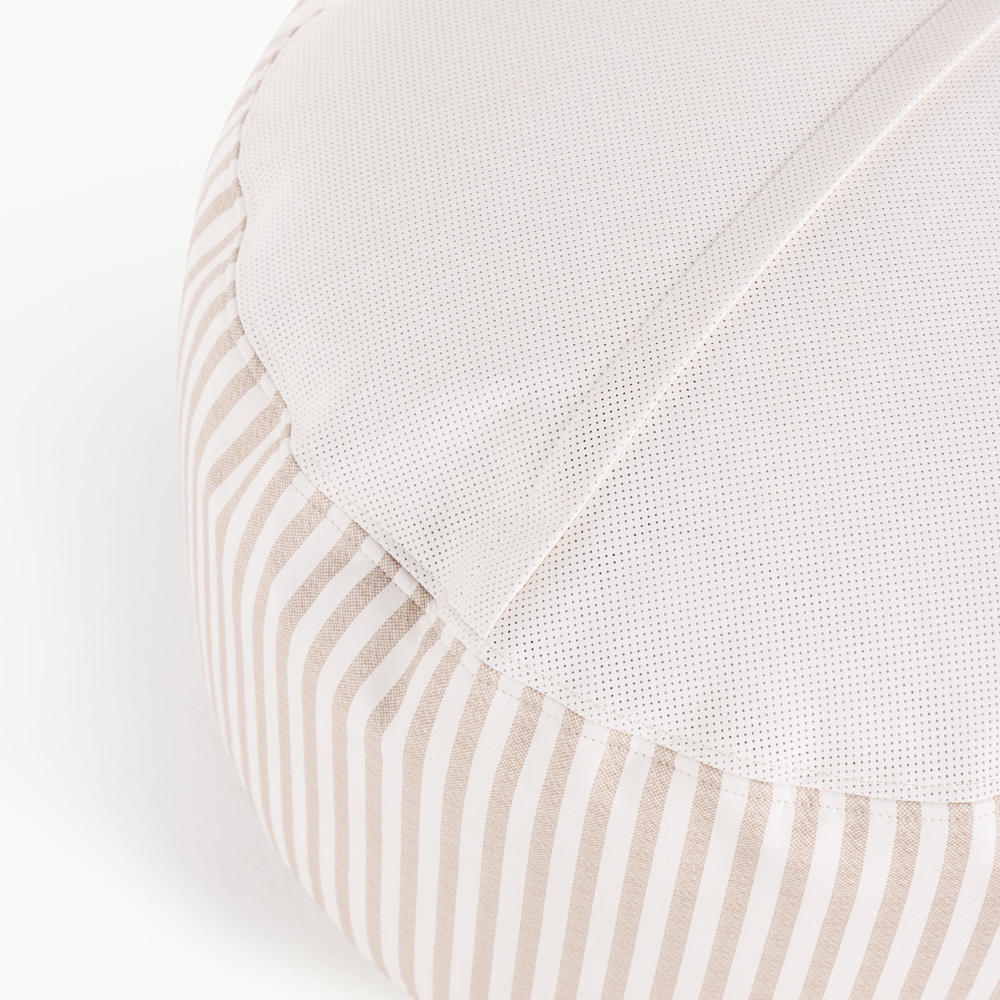 Cafe Stripe / Circle@bottom of the cafe stripe circle pouf