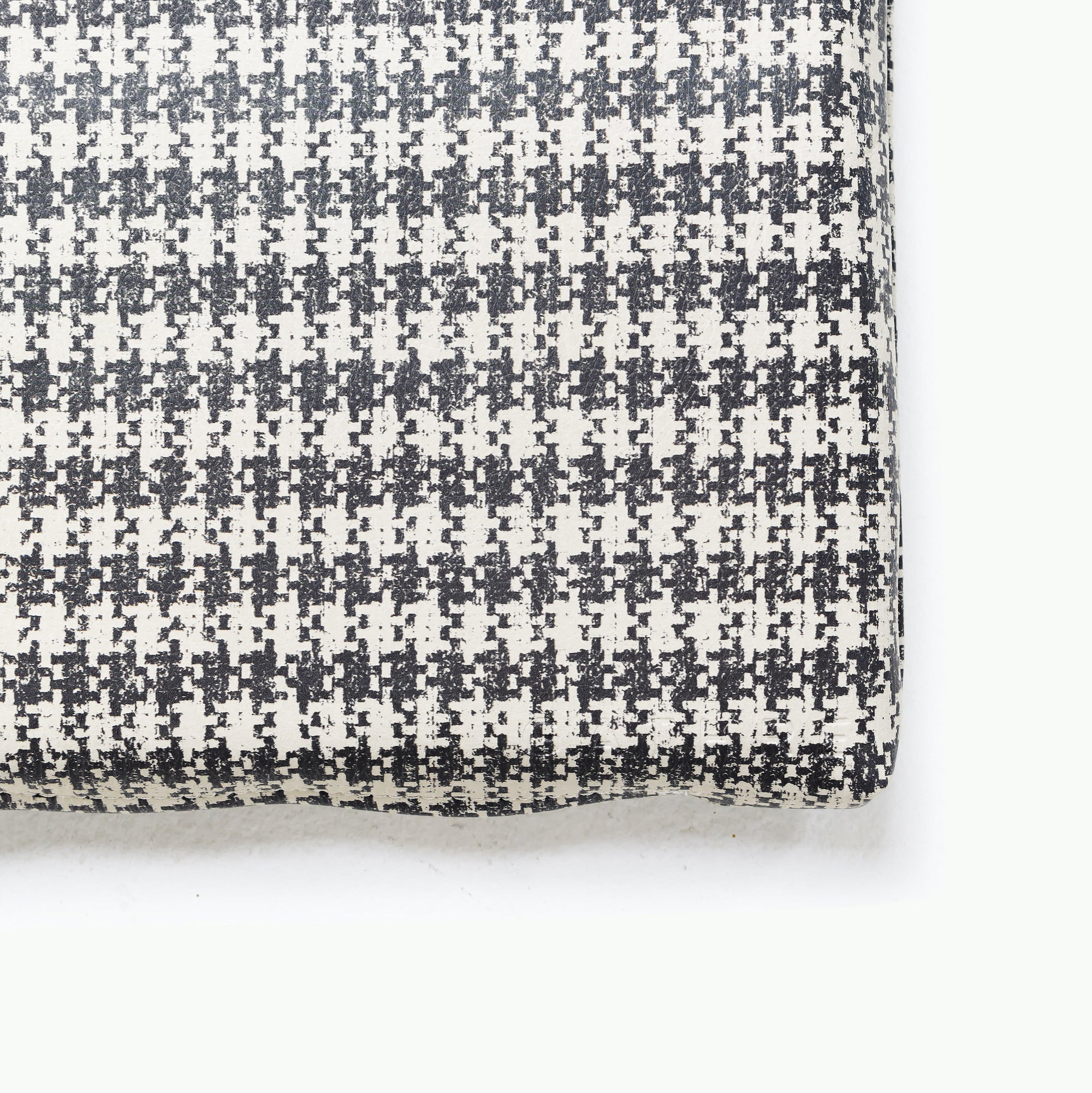 Houndstooth (on sale)@gathre deboss on the houndstooth padded midi+ mat