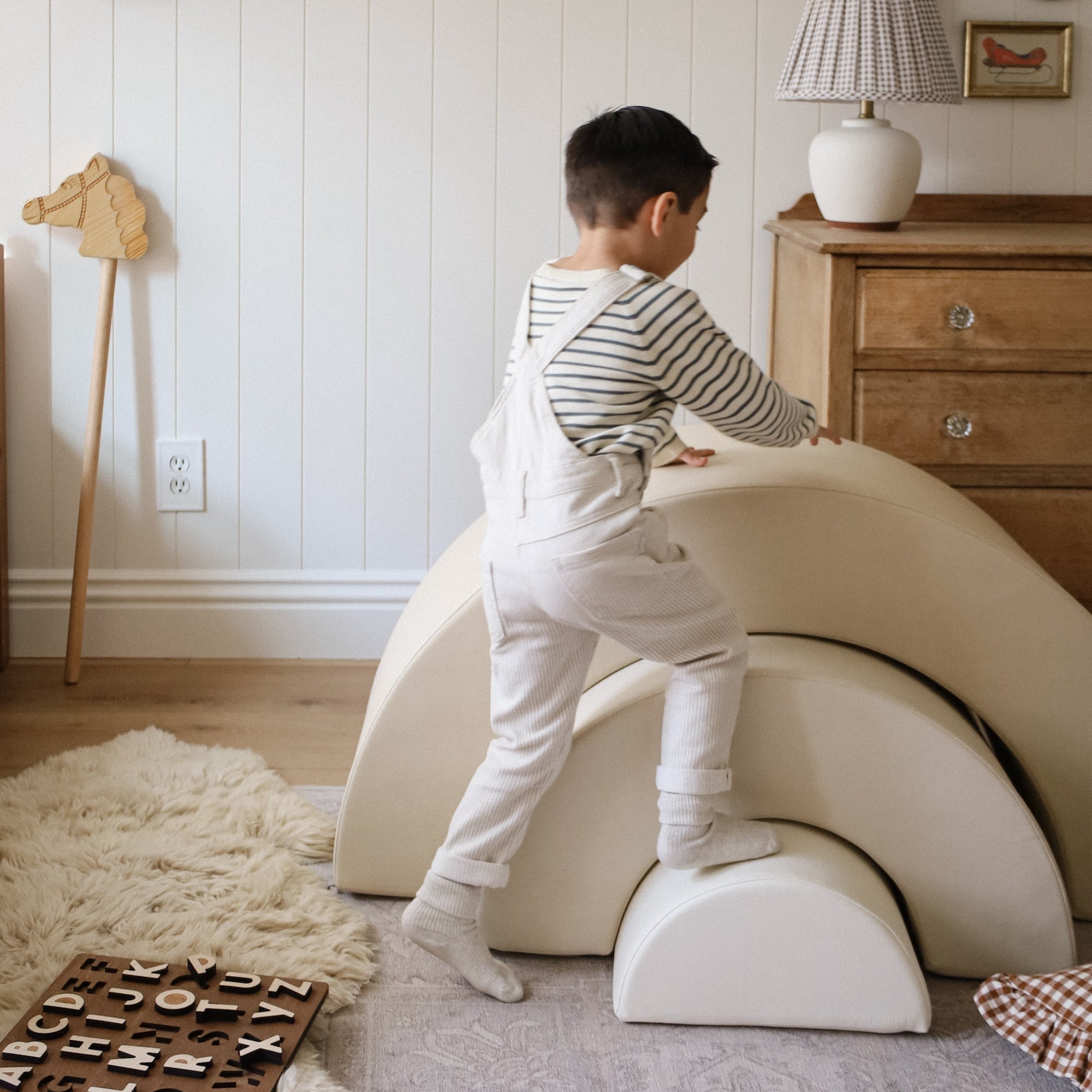 Wool • Ivory • Alabaster@Ivory arc playset lifestyle