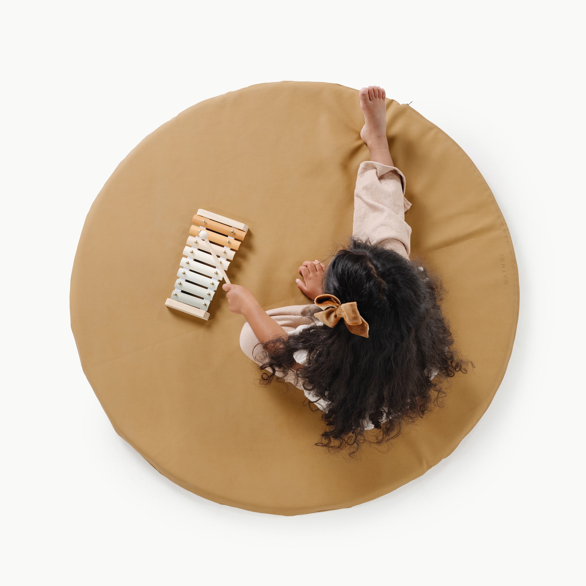 Ochre (on sale)@Overhead of kid playing on the Ochre Padded Midi Circle