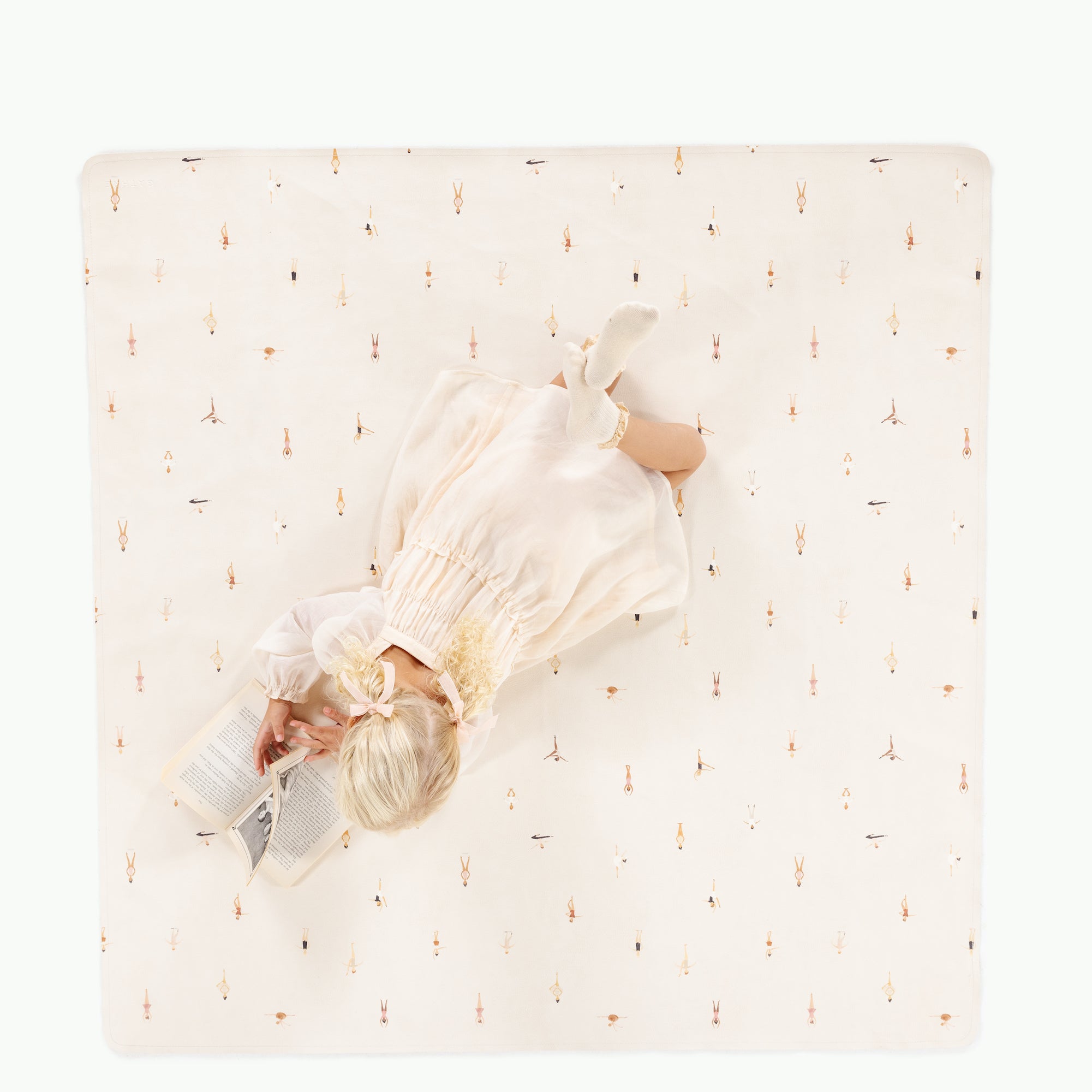 Petite Dancer (on sale) / Square