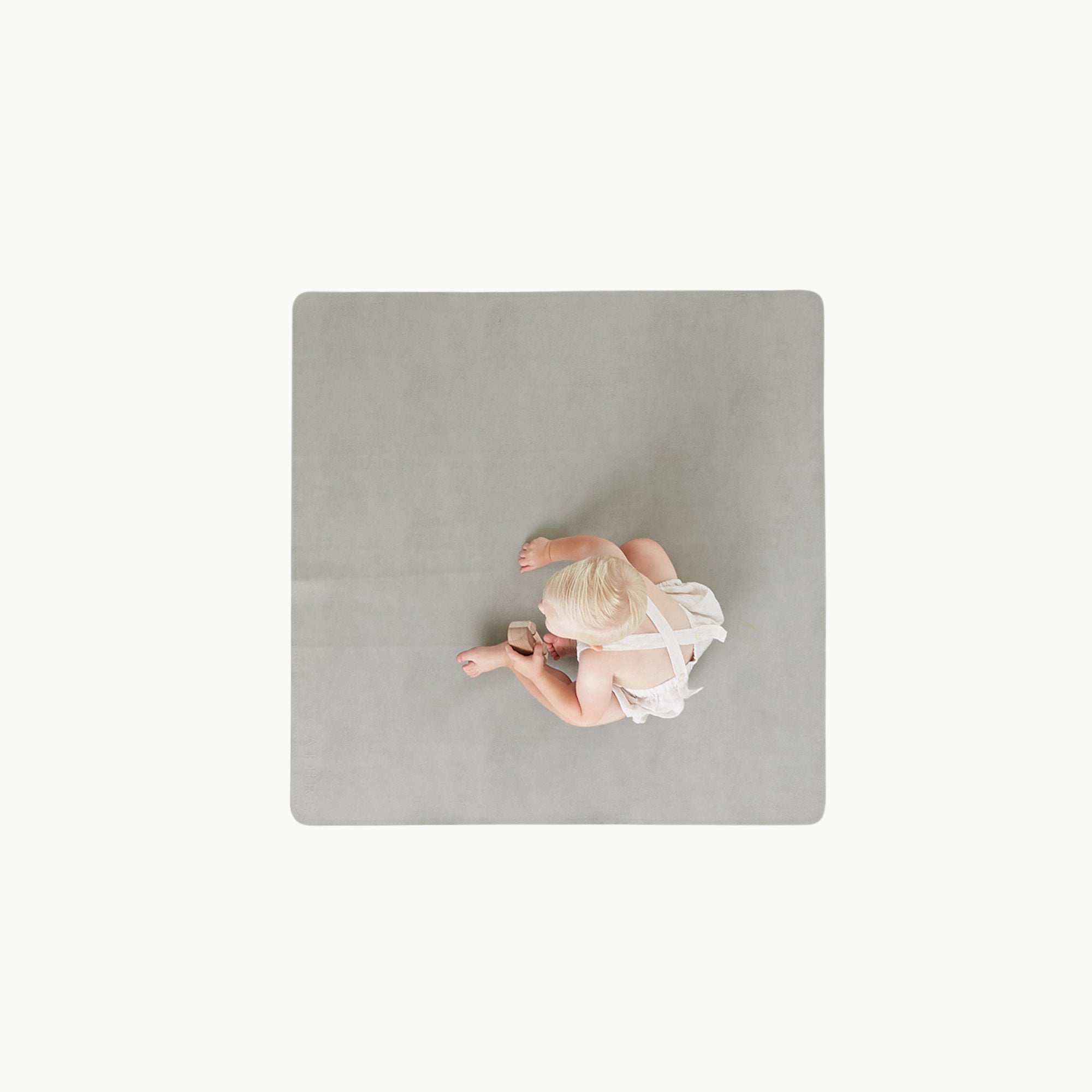 Pewter (on sale) / Square@overhead of kid sitting on the pewter midi square mat