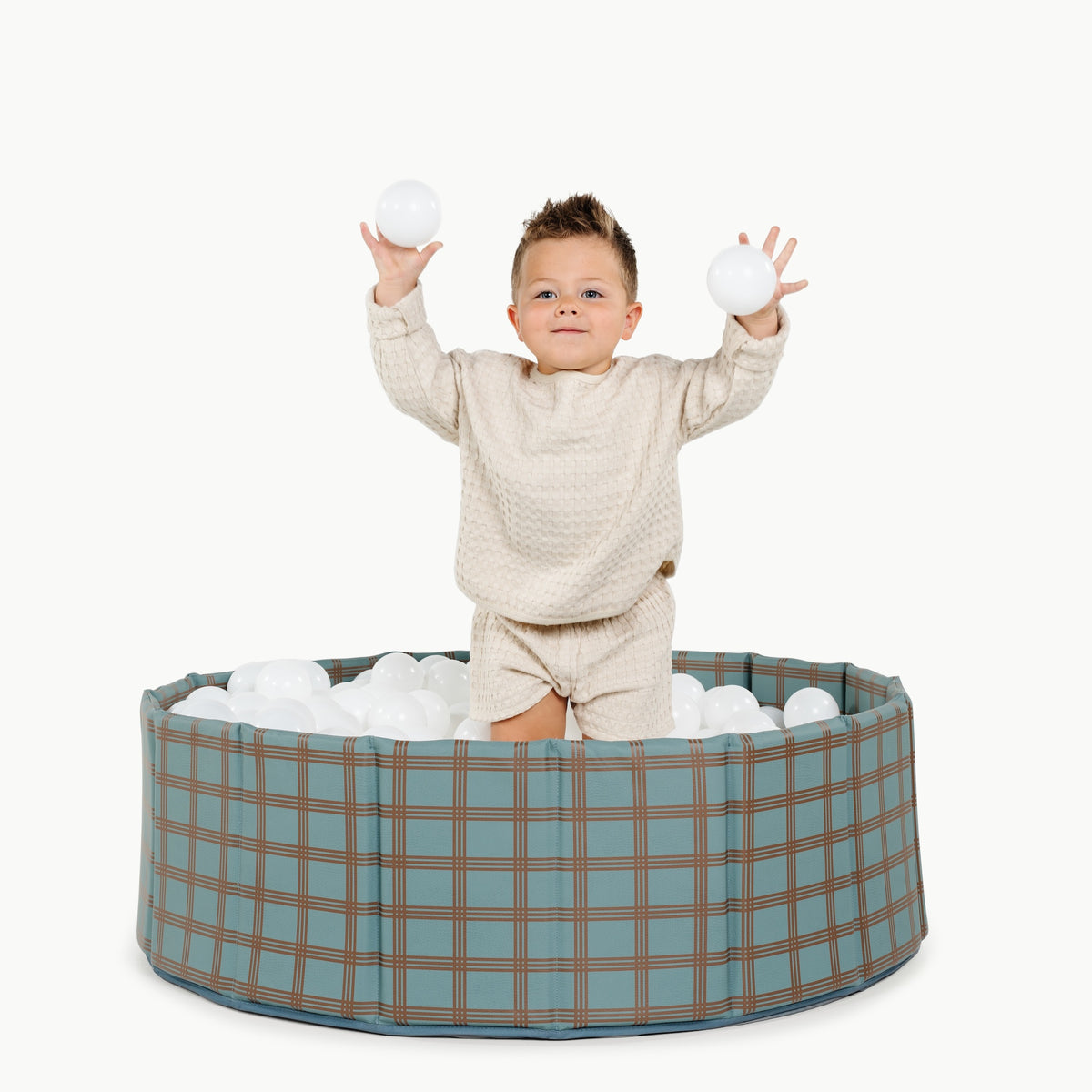 Rustic Plaid@Stylish indoor ball pit for babies, toddlers, and young kids
