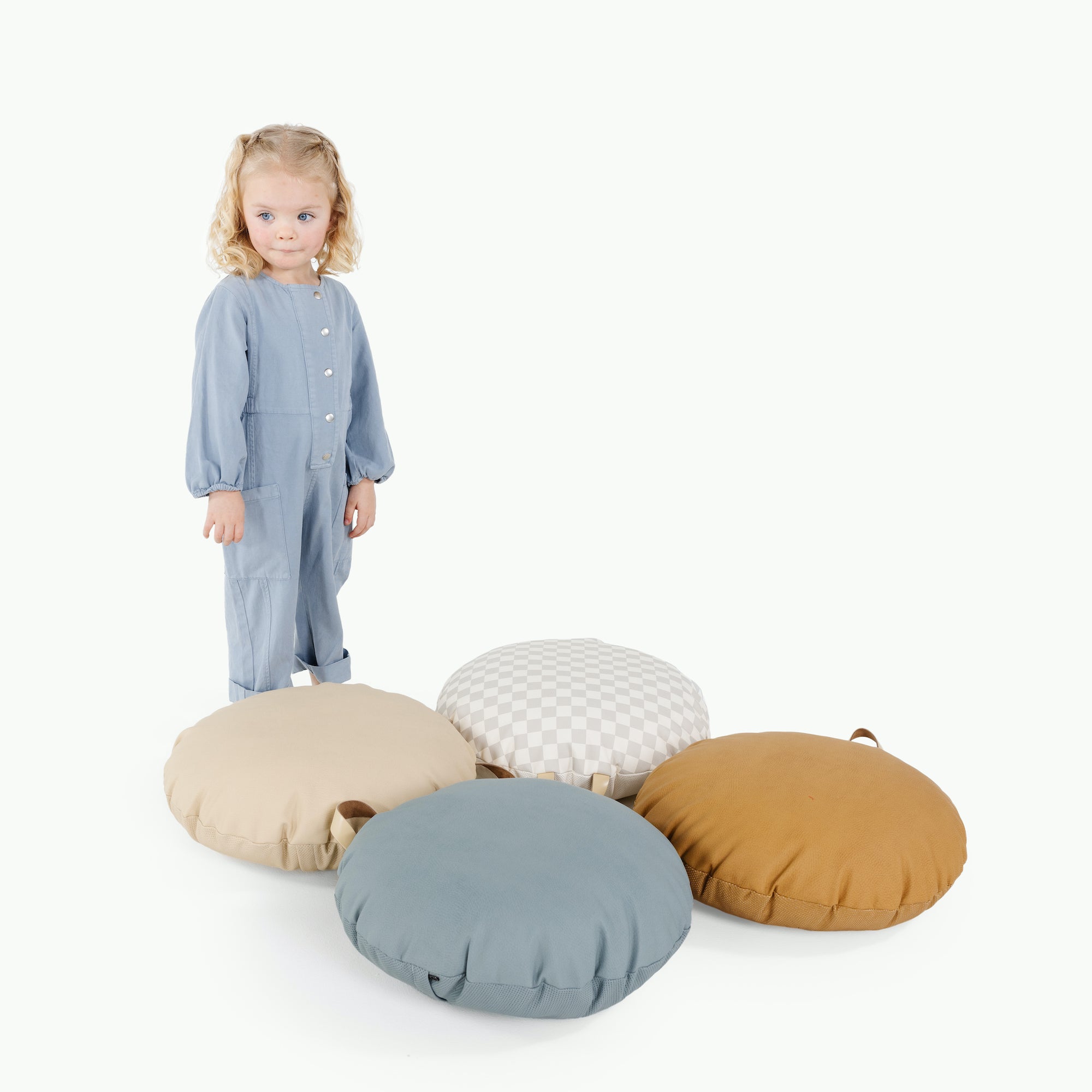 Amalfi@SS24 mini floor cushion collection