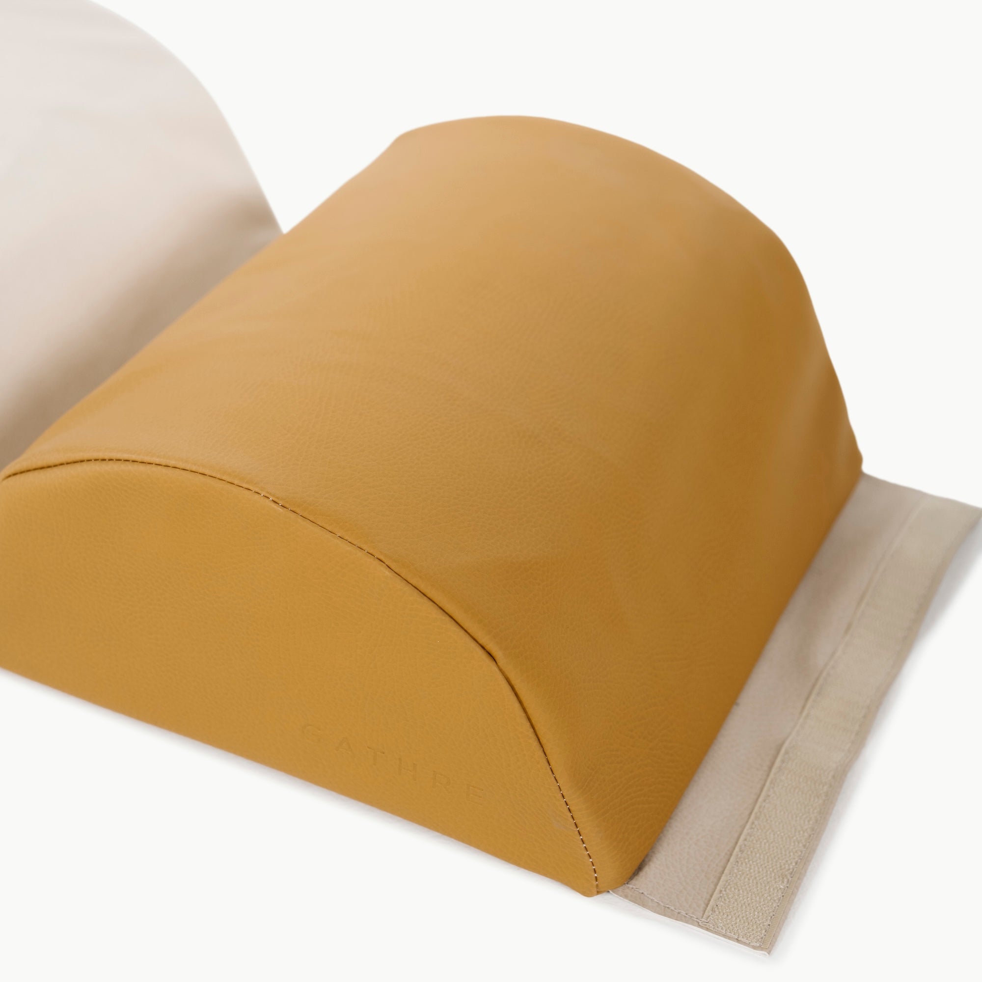 Ivory • Millet • Saffron@detail image of hex hopper