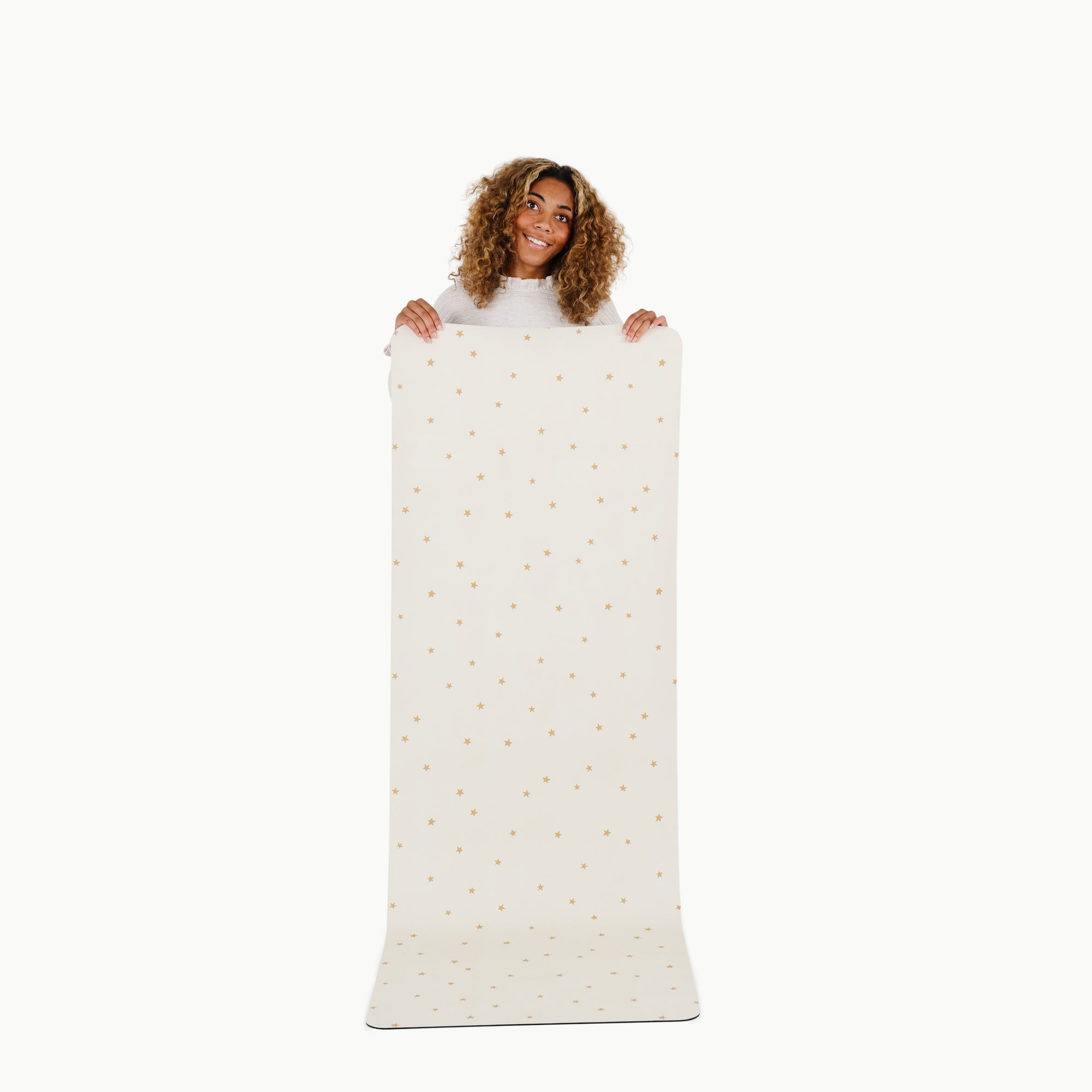 Stars (on sale)@Woman holding the large stars home mat