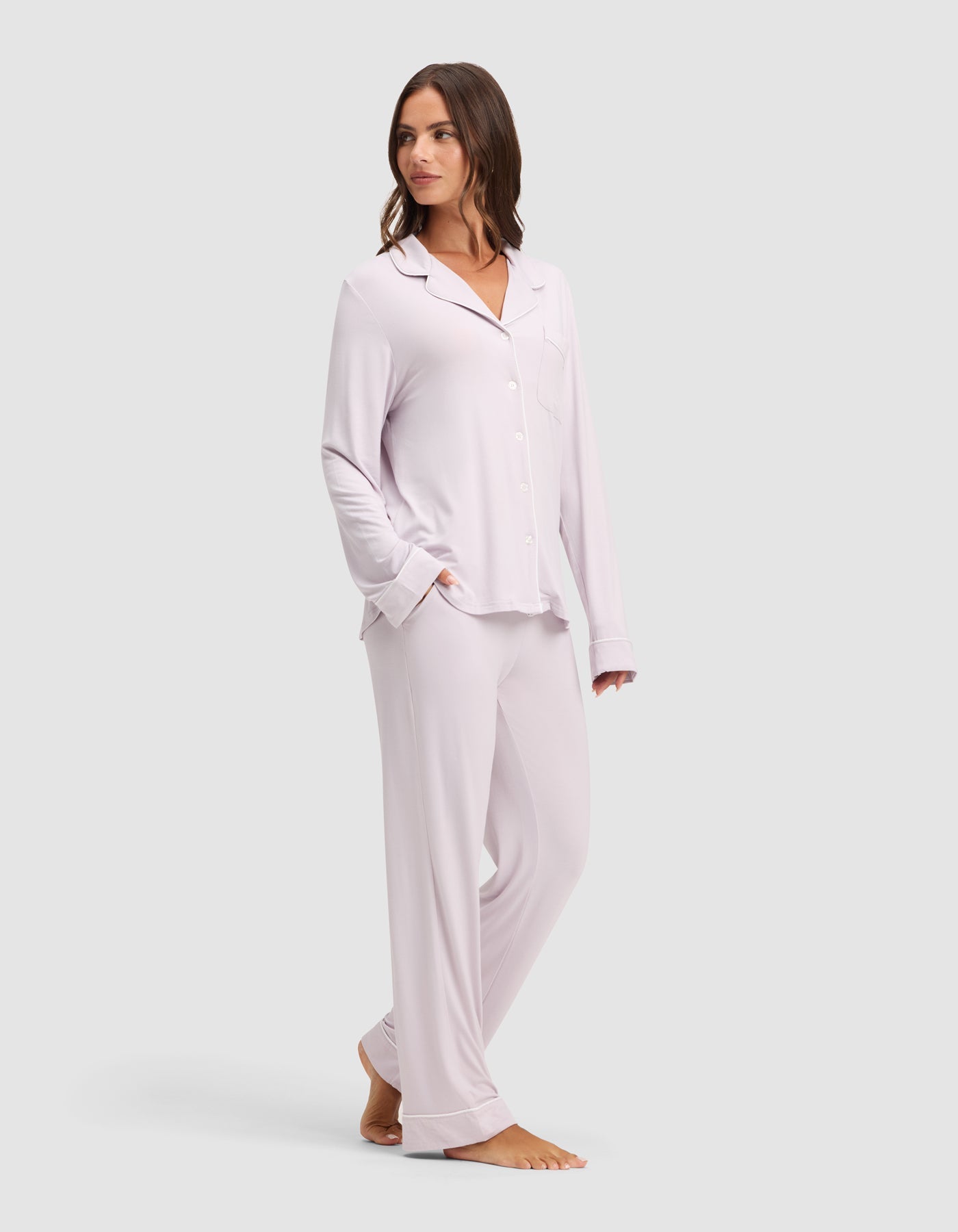 Lilac@woman wearing lilac cozy earth pajamas