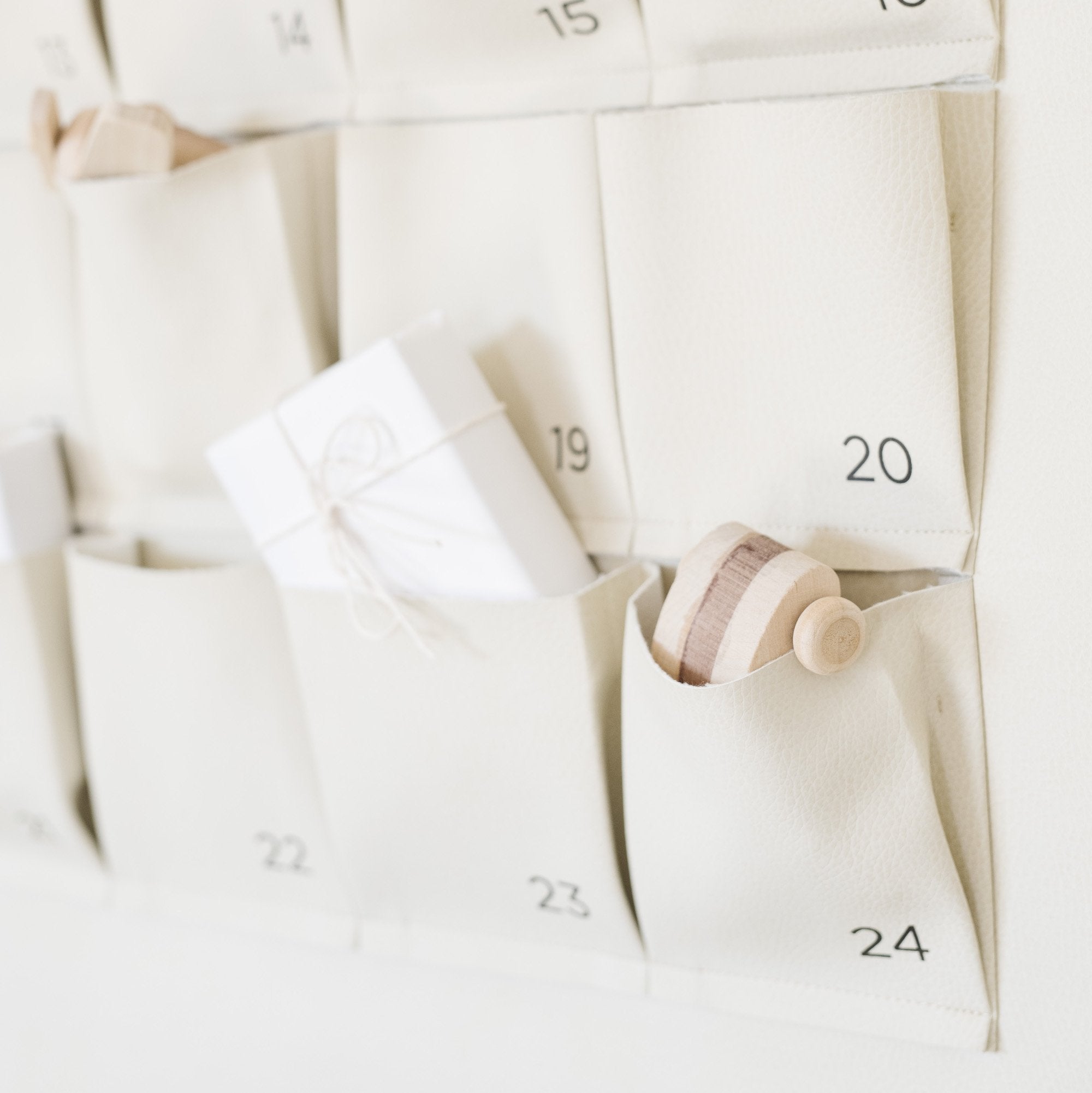 Ivory@Pocket detail of the Small Ivory Advent Calendar