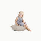 Fog (on sale) / Circle@Kid sitting on the Fog Circle Mini Floor Cushion