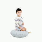 Dawn (on sale) / Circle@Kid sitting on the Dawn Circle Mini Floor Cushion