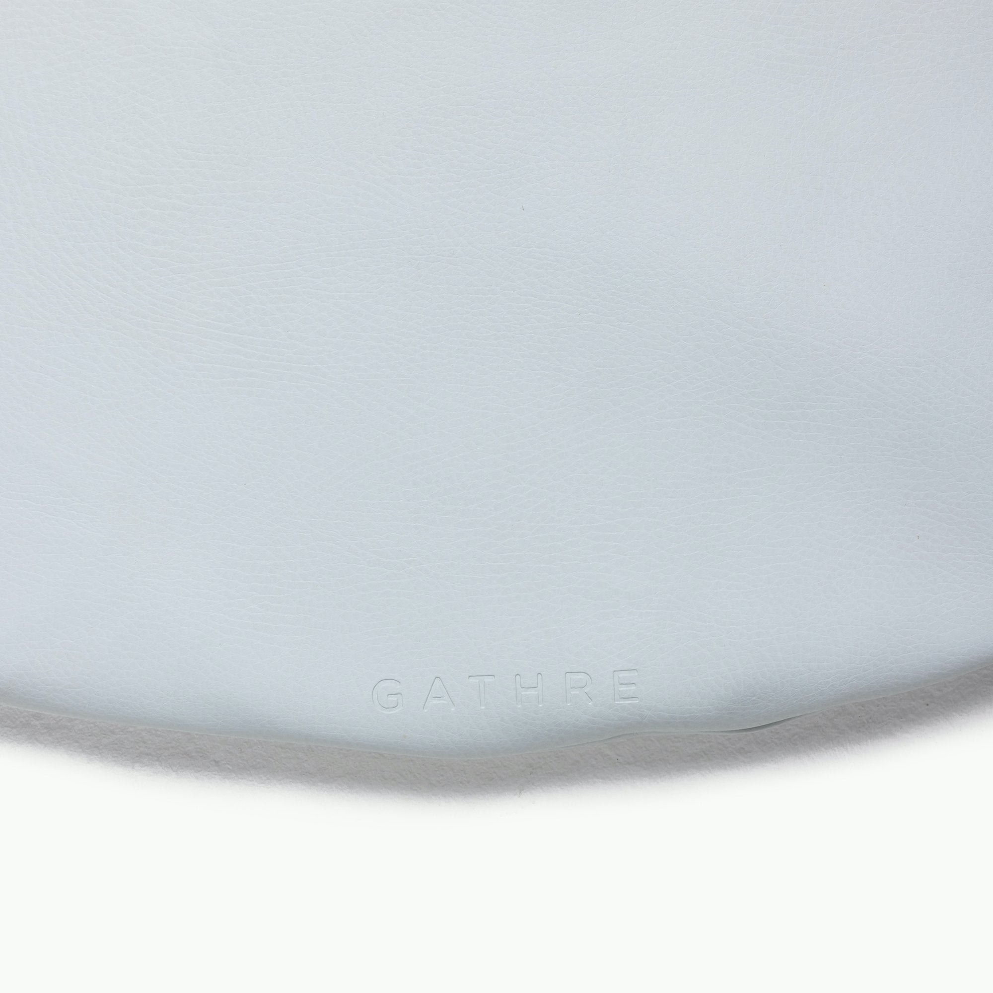 Dawn (on sale) / Circle@gathre deboss on the dawn padded mini circle