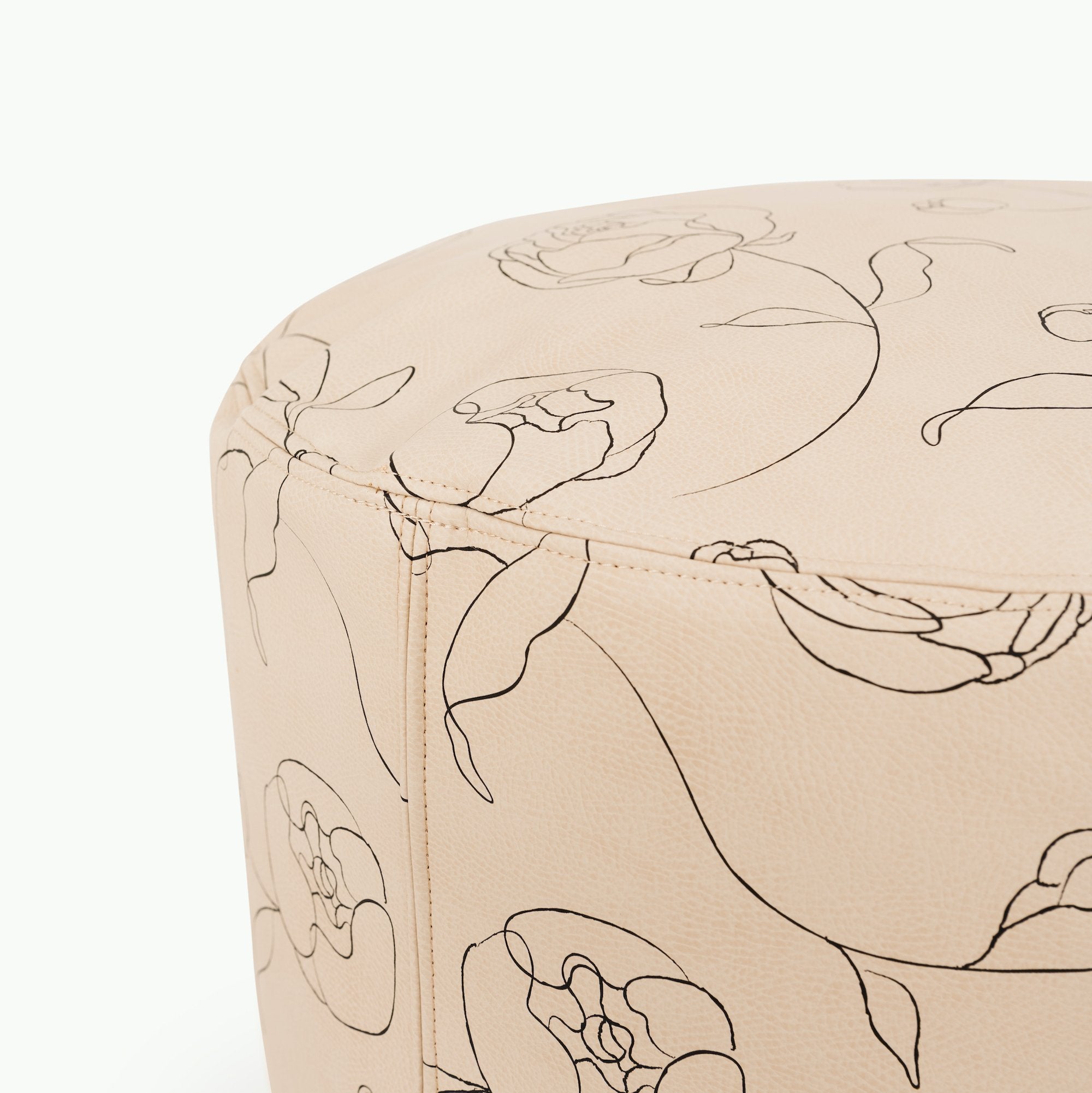 Peony (on sale)@Seam detail on the Peony Circle Pouf