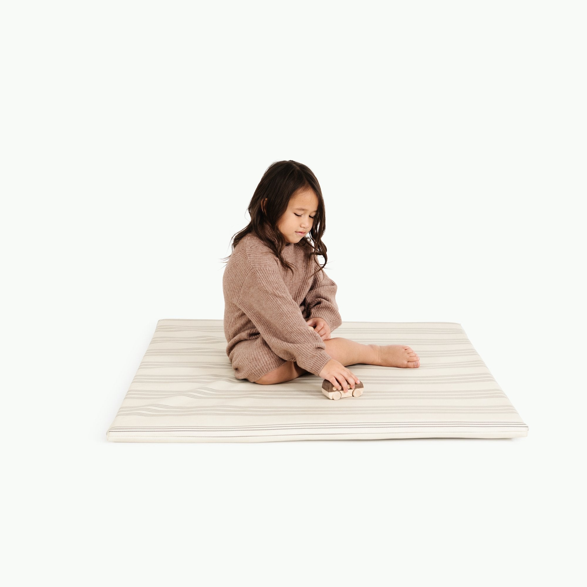 Pencil Stripe (on sale) / Square@girl playing on pencil stripe padded mini