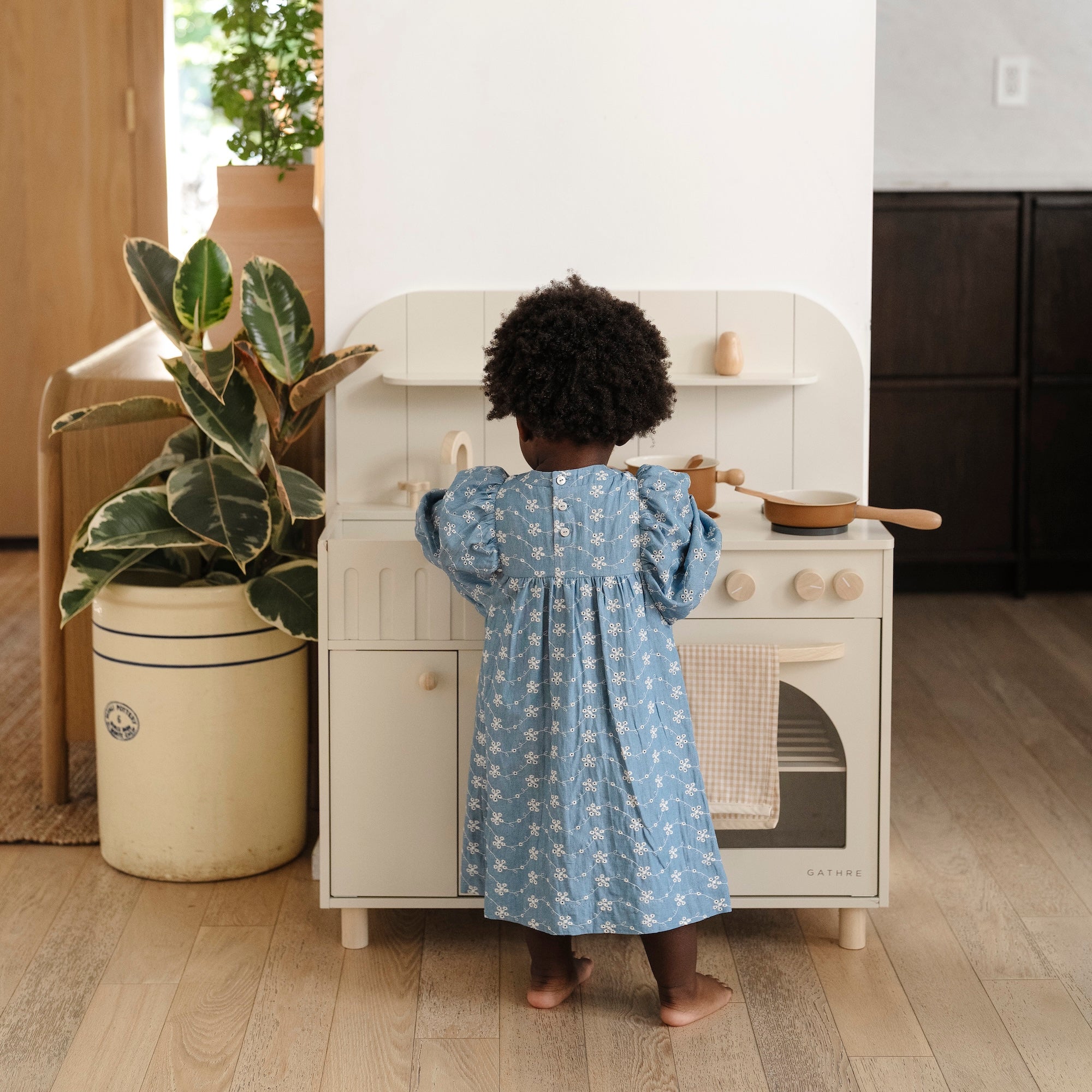 Wooden Play Kitchen for Kids | Gathre