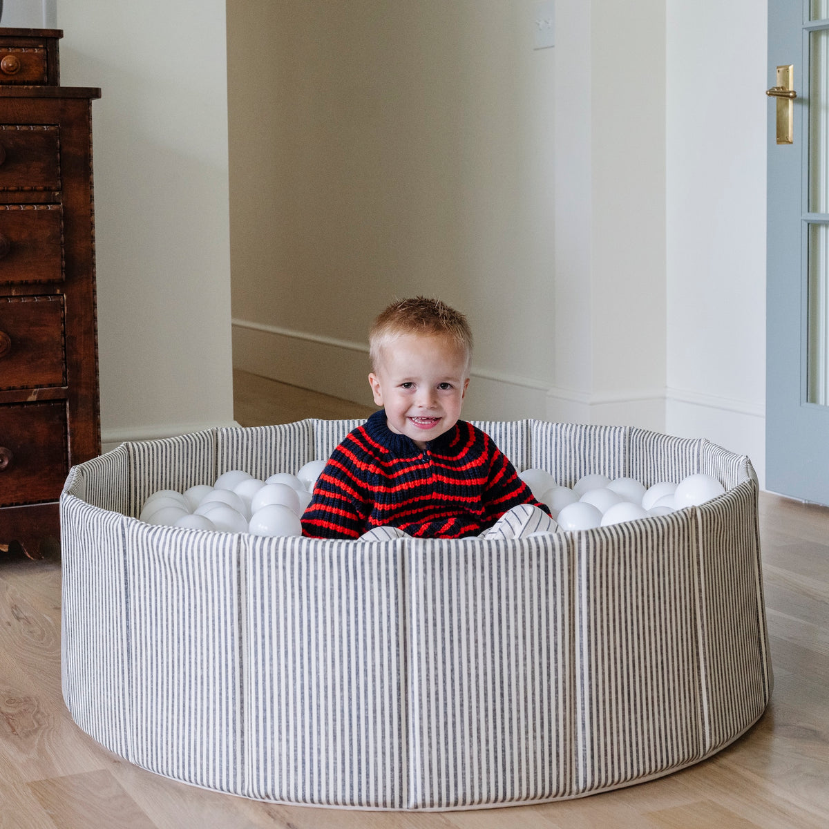 Stone Stripe@Stylish indoor ball pit for babies, toddlers, and young kids