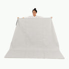 Gull (on sale) / Square@Woman holding a Gull Square Maxi Mat